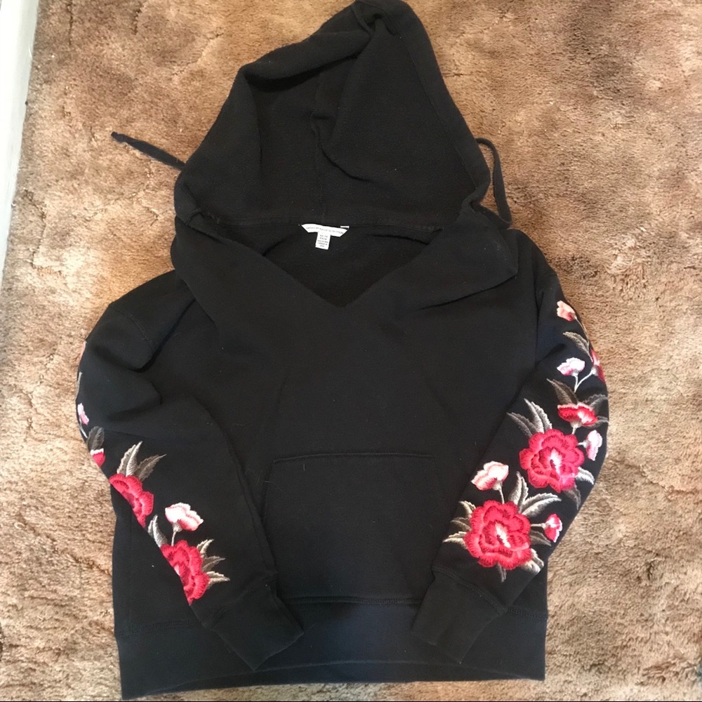 💎LAST CHANCE💎 Embroidered Hoodie